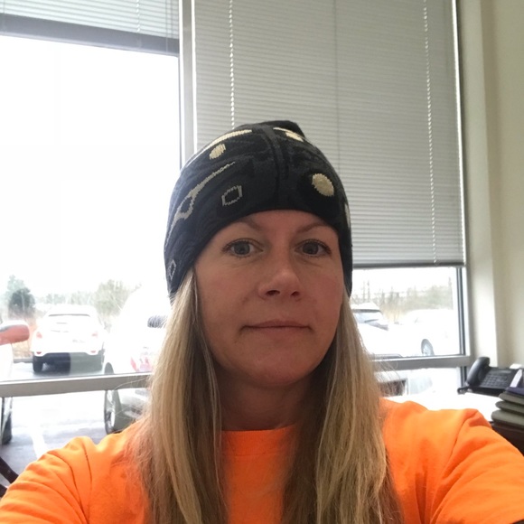 Meet your Posher, Keri - Picture 2 of 2